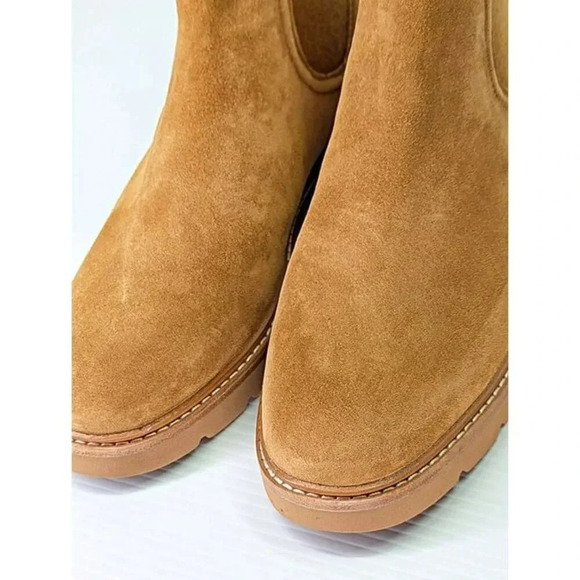 Vince Women's Rue Tan Suede Chelsea Lug Boots Size 6.5 M (MSRP $395) - Picture 6 of 11